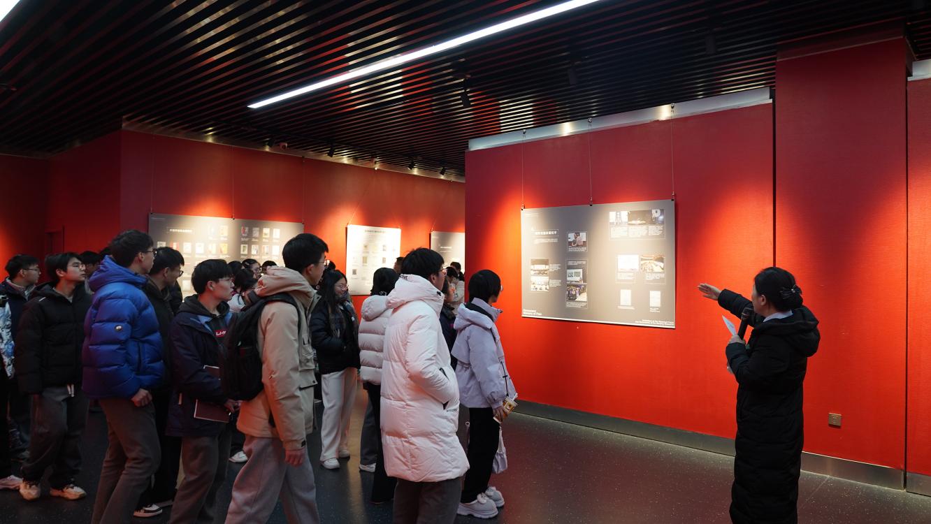 “永恒的记忆——南京大屠杀文献展”在...